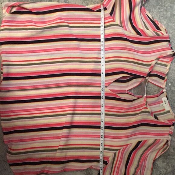 Stripped top XL super fun and cute cold shoulder top - Picture 2 of 4
